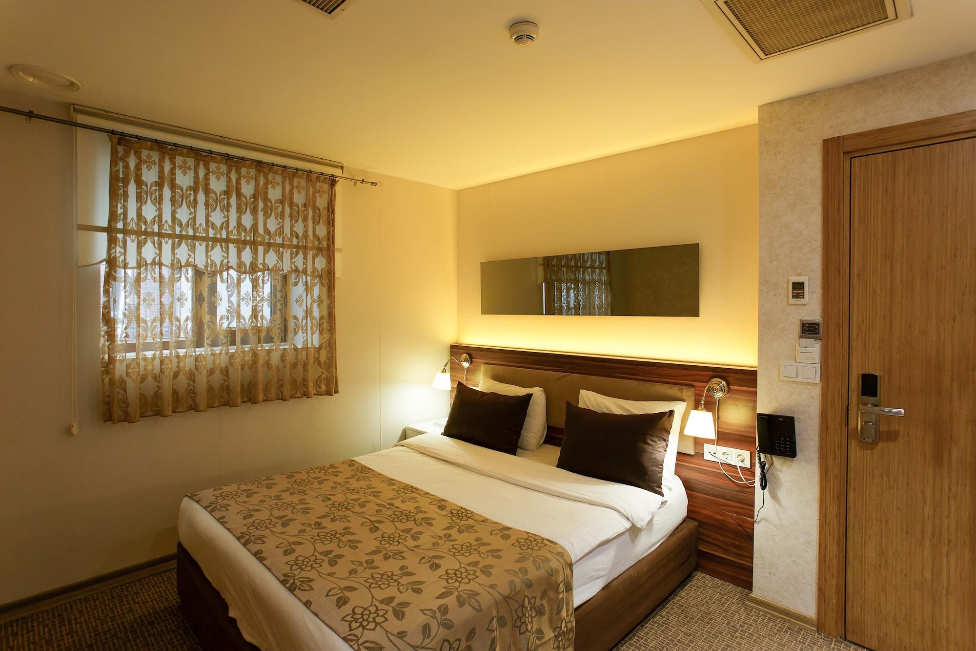 P Galata Hotel - Special Category Istanbul Exteriör bild